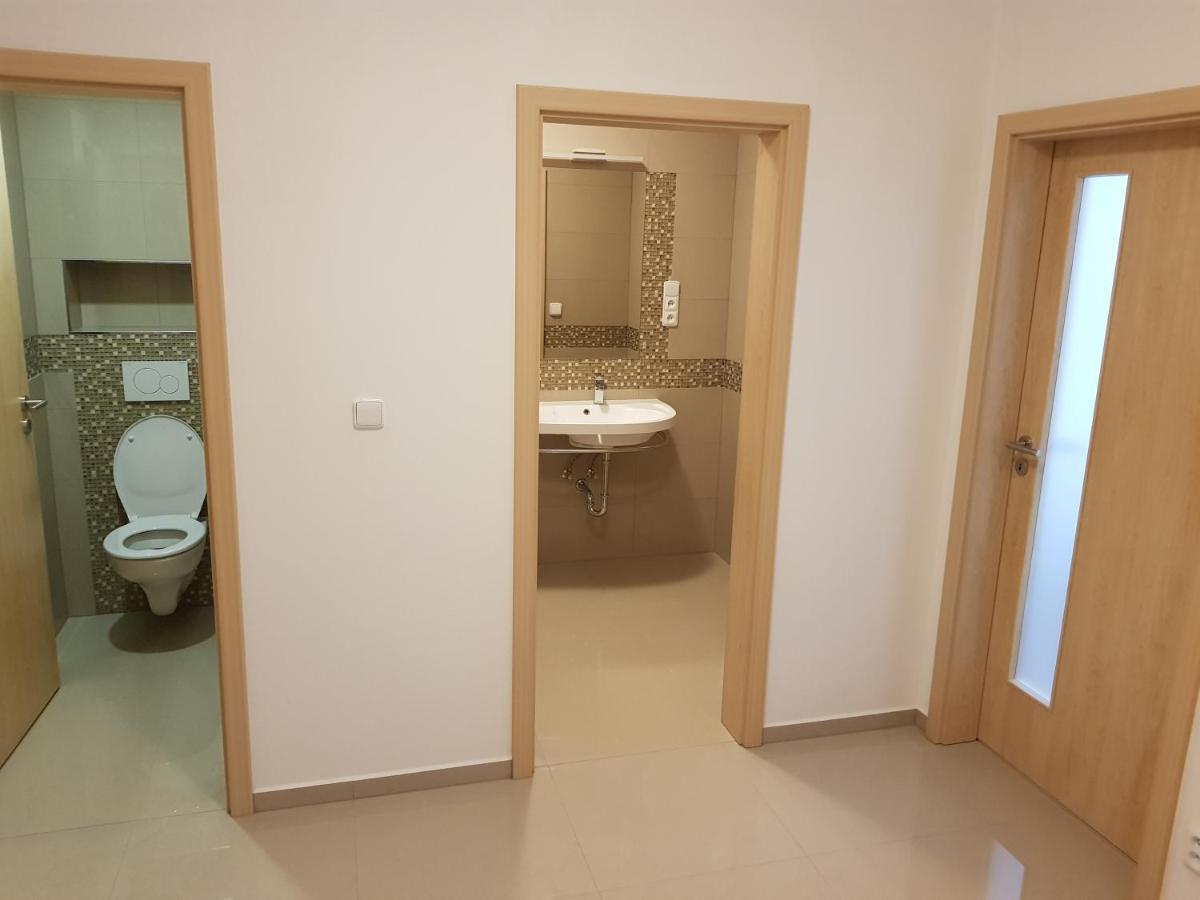 Newly Built Apartment 4 With Balcony Near Center Брно Экстерьер фото
