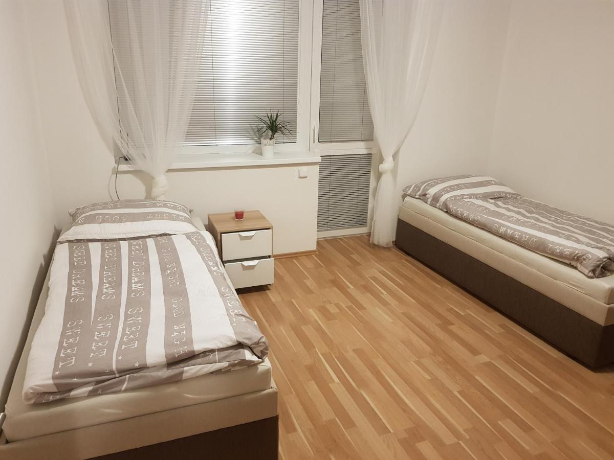 Newly Built Apartment 4 With Balcony Near Center Брно Экстерьер фото